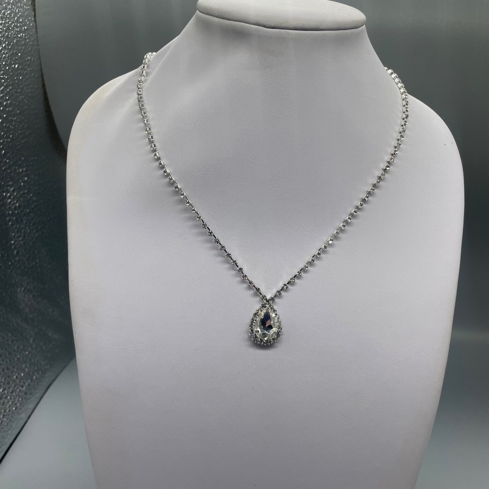 Rosa Silver Tone Rhinestone Teardrop Pendant Necklace Adjustable Tennis Chain